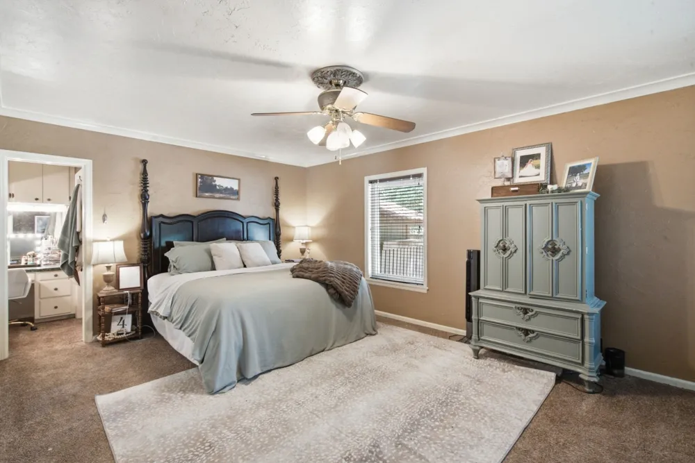 904 W Belknap Street Jacksboro, TX 76458