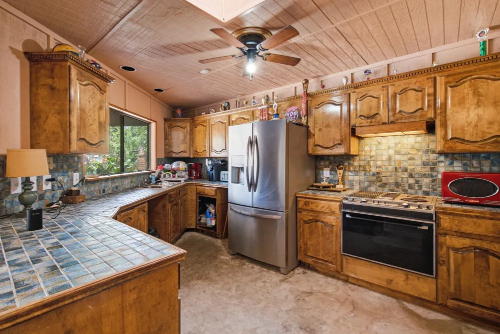 904 W Belknap Street Jacksboro, TX 76458