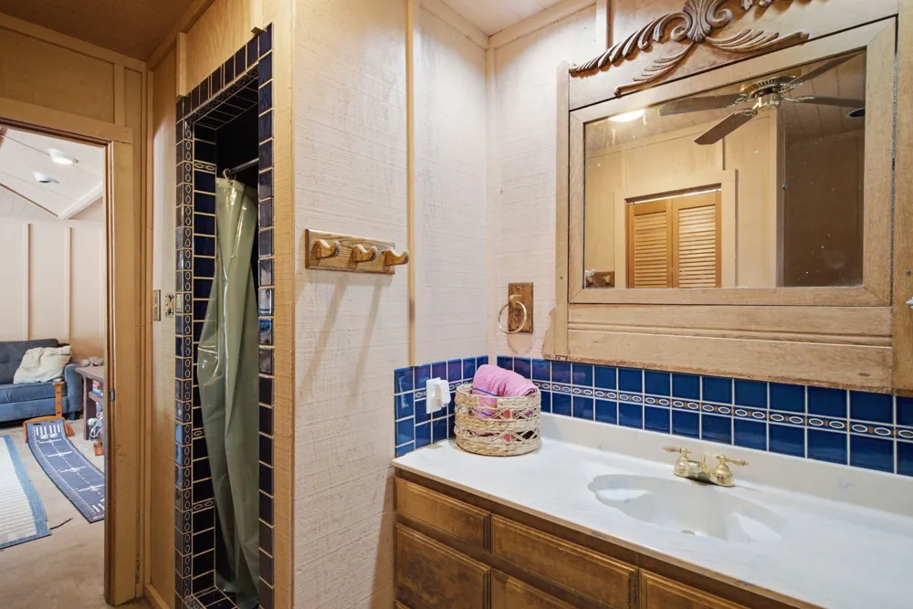 904 W Belknap Street Jacksboro, TX 76458