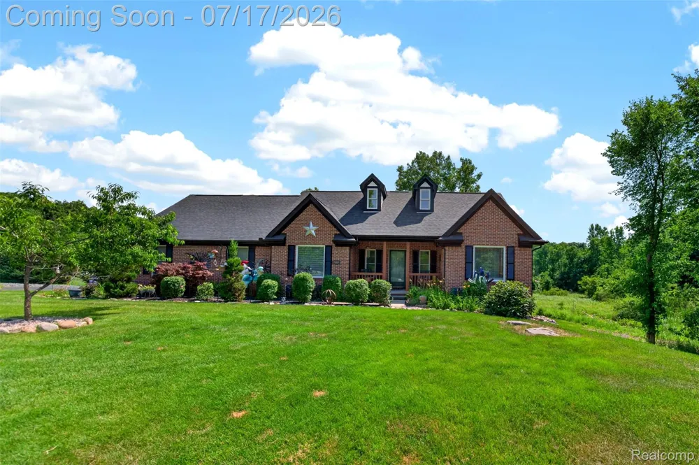 2660 Scenic Meadows Drive Brandon Charter Township, MI 48462