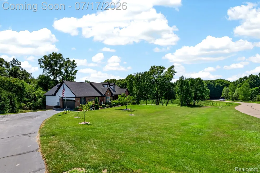 2660 Scenic Meadows Drive Brandon Charter Township, MI 48462