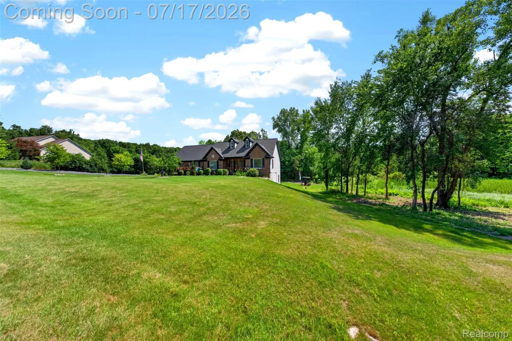 2660 Scenic Meadows Drive Brandon Charter Township, MI 48462
