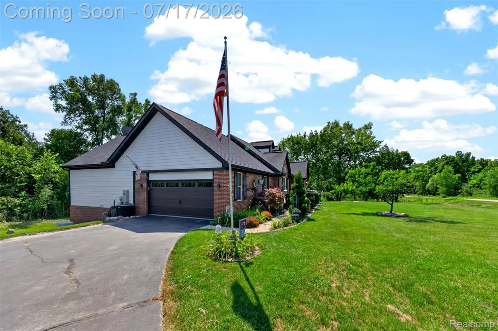 2660 Scenic Meadows Drive Brandon Charter Township, MI 48462