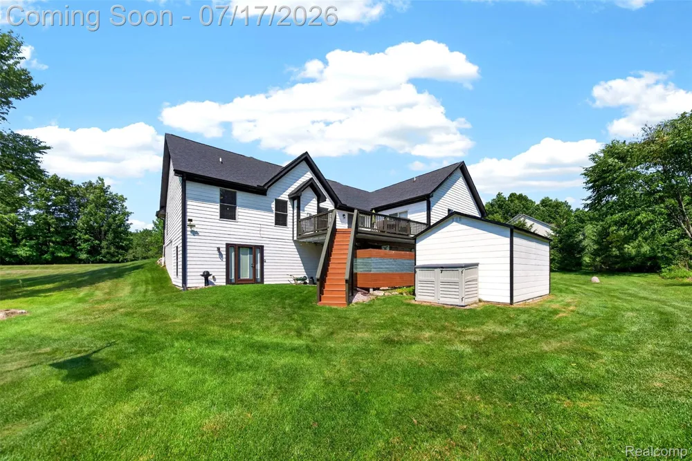 2660 Scenic Meadows Drive Brandon Charter Township, MI 48462