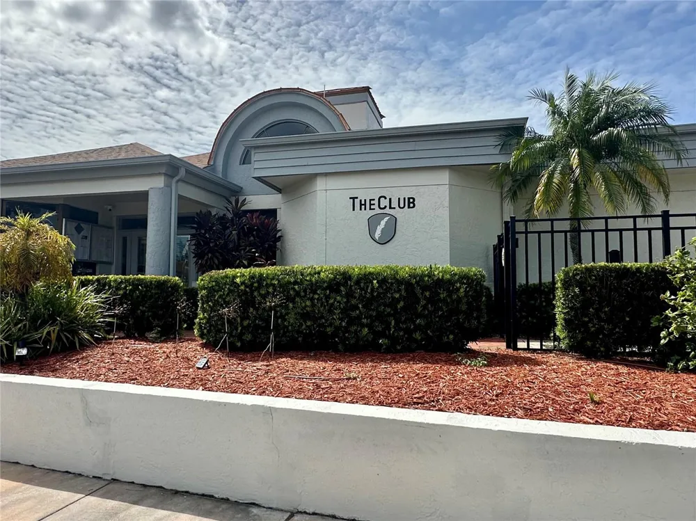 2073 SKIMMER COURT W #222 Clearwater, FL 33762