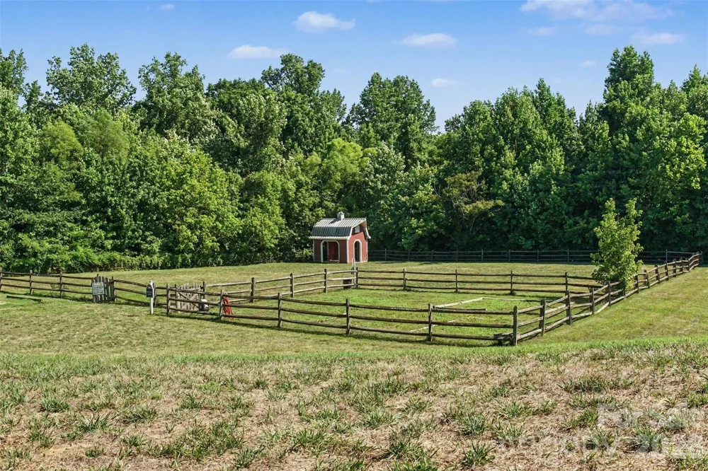 3324 Brackhill Street Davidson, NC 28036