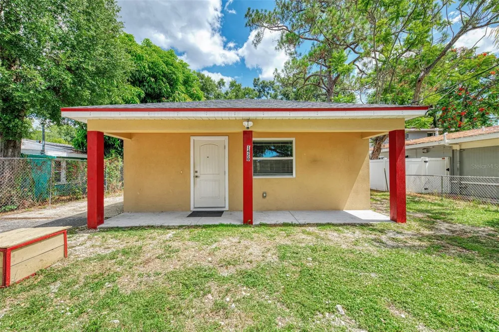 1420 19TH AVENUE W Bradenton, FL 34205