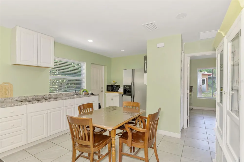 1420 19TH AVENUE W Bradenton, FL 34205