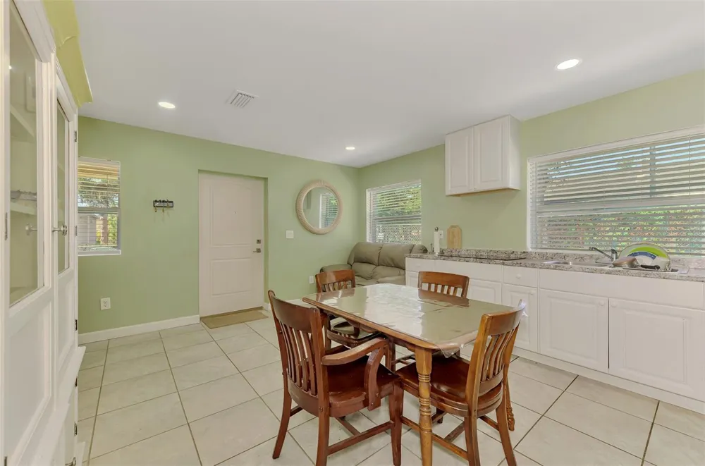 1420 19TH AVENUE W Bradenton, FL 34205