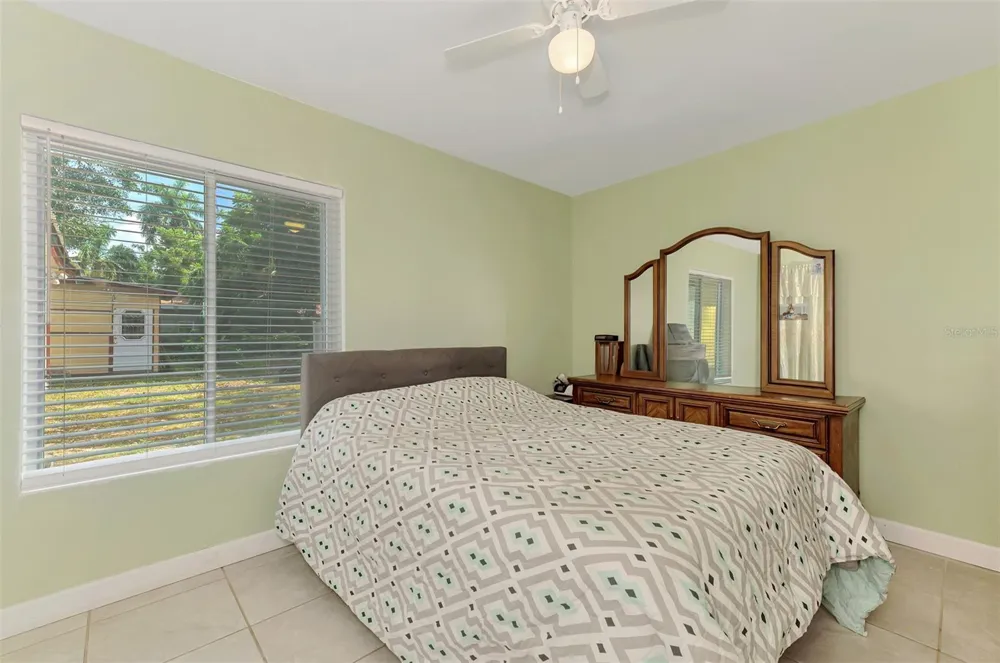 1420 19TH AVENUE W Bradenton, FL 34205