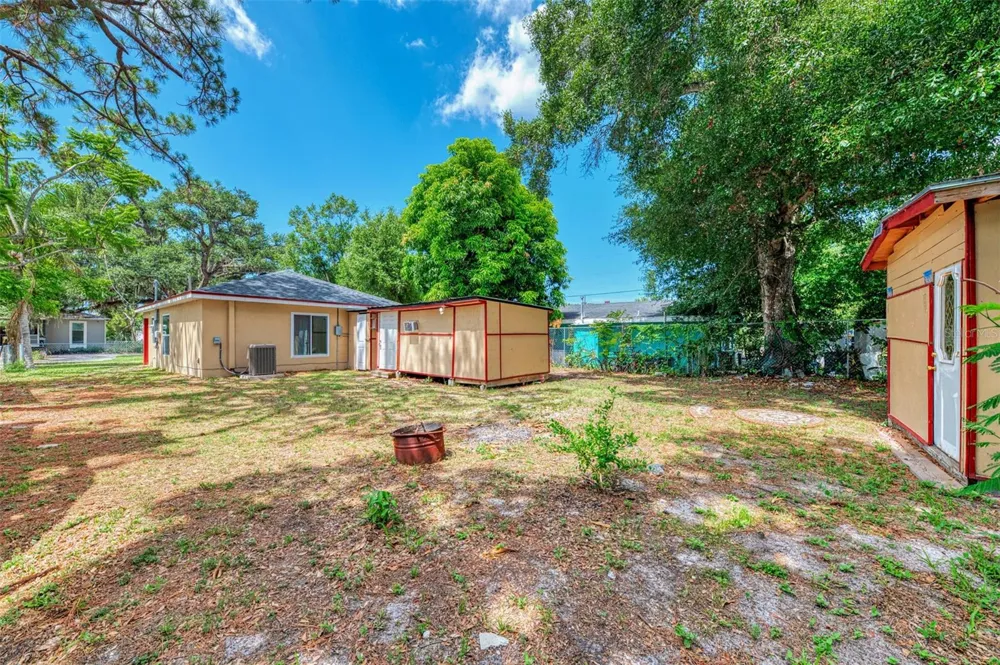 1420 19TH AVENUE W Bradenton, FL 34205