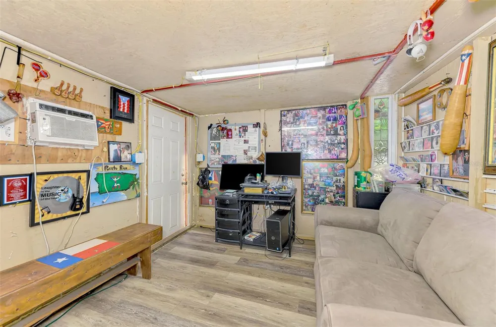 1420 19TH AVENUE W Bradenton, FL 34205