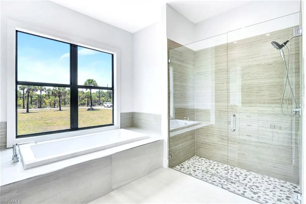 2633 22nd Avenue SE Naples, FL 34117