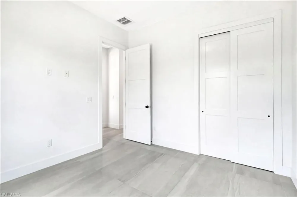 2633 22nd Avenue SE Naples, FL 34117