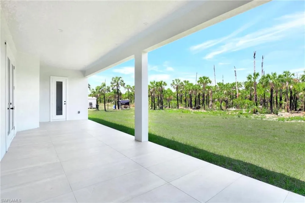 2633 22nd Avenue SE Naples, FL 34117