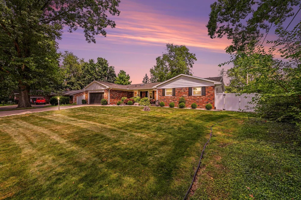 4815 Firethorne Drive Jackson, MI 49201