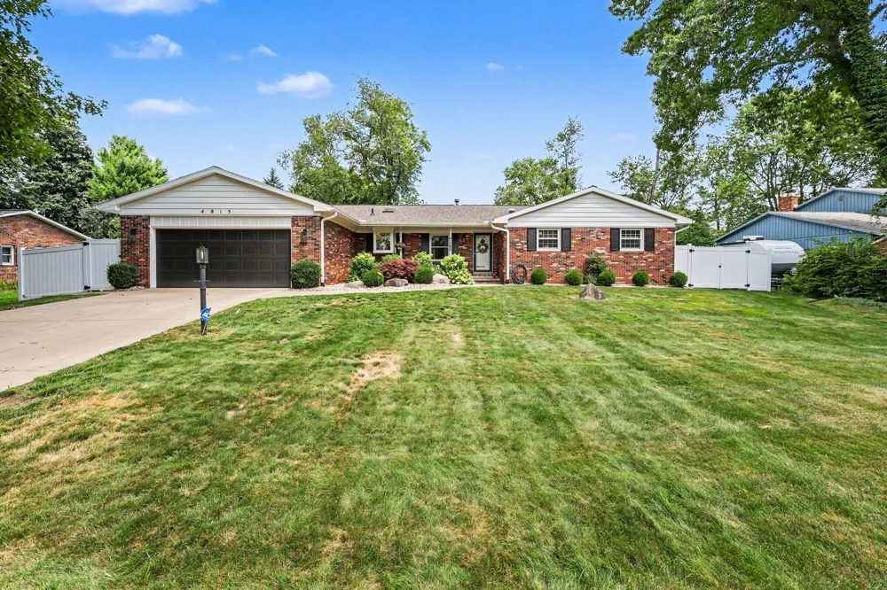 4815 Firethorne Drive Jackson, MI 49201