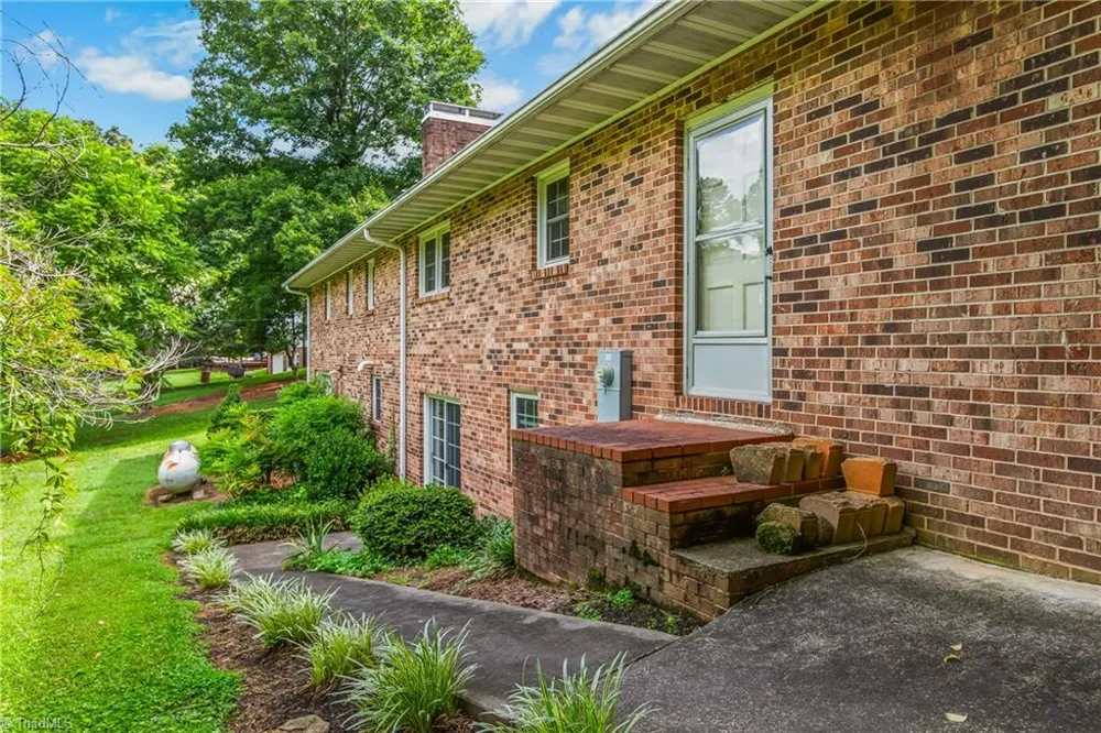 107 Hickory Street Boonville, NC 27011