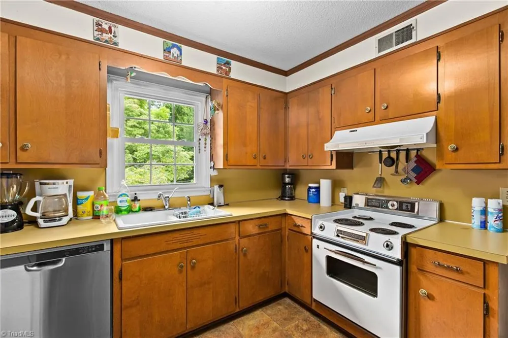 107 Hickory Street Boonville, NC 27011