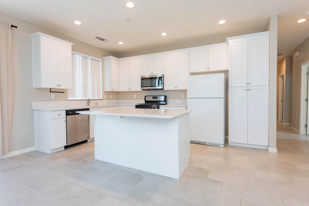 4005 S Fontana Visalia, CA 93277