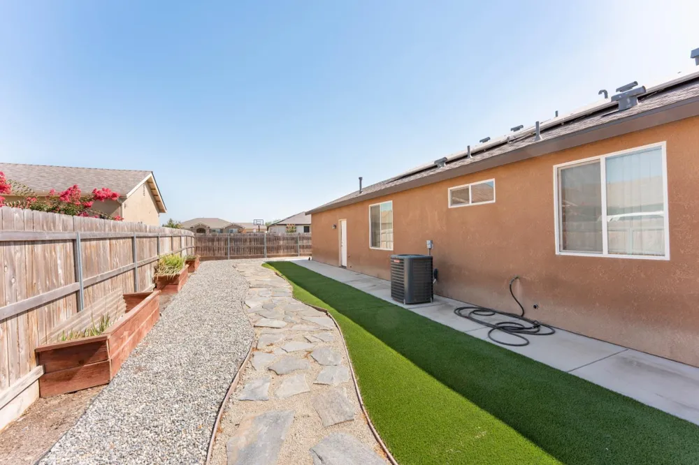 4005 S Fontana Visalia, CA 93277