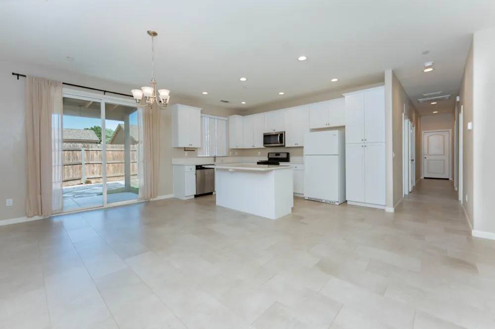 4005 S Fontana Visalia, CA 93277