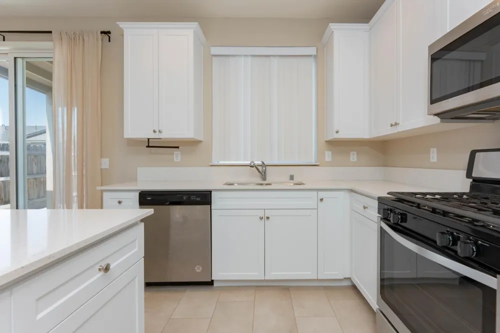 4005 S Fontana Visalia, CA 93277