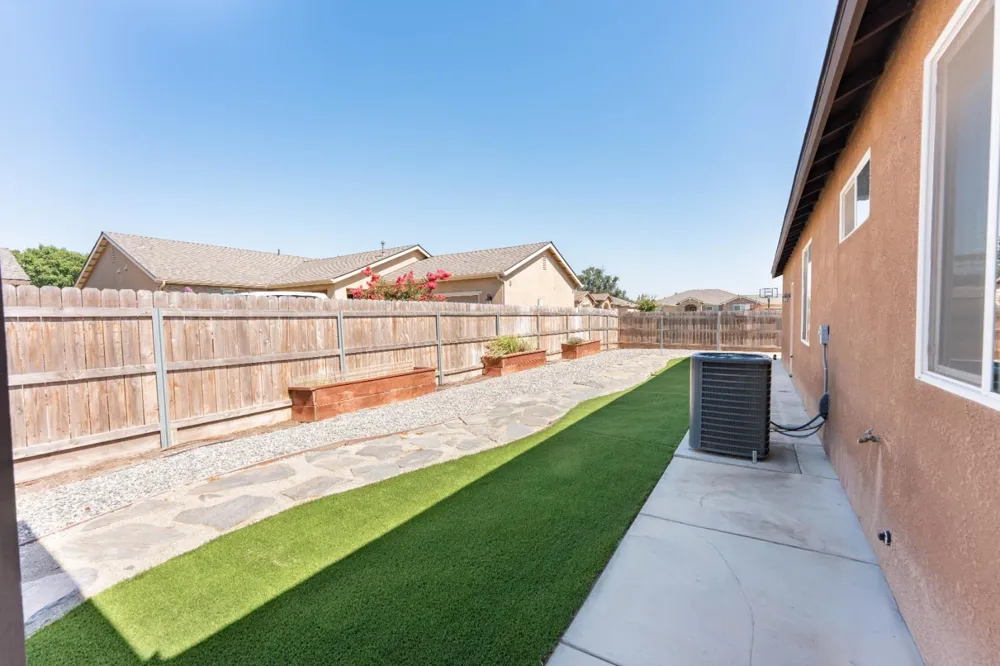 4005 S Fontana Visalia, CA 93277