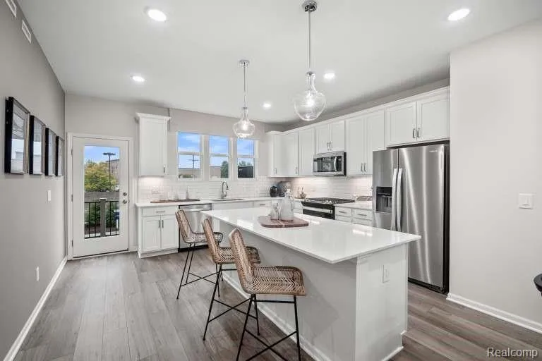 25548 Tolstoy Trail Novi City, MI 48375
