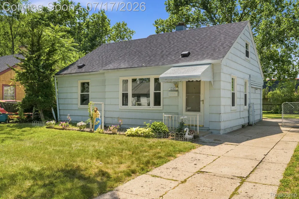 10401 Albany Street Oak Park City, MI 48237