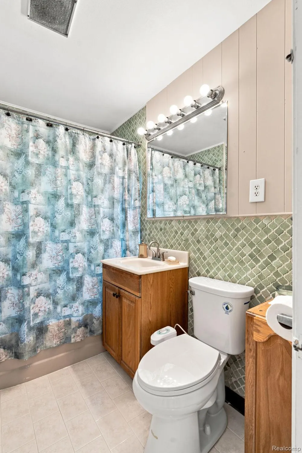 10401 Albany Street Oak Park City, MI 48237