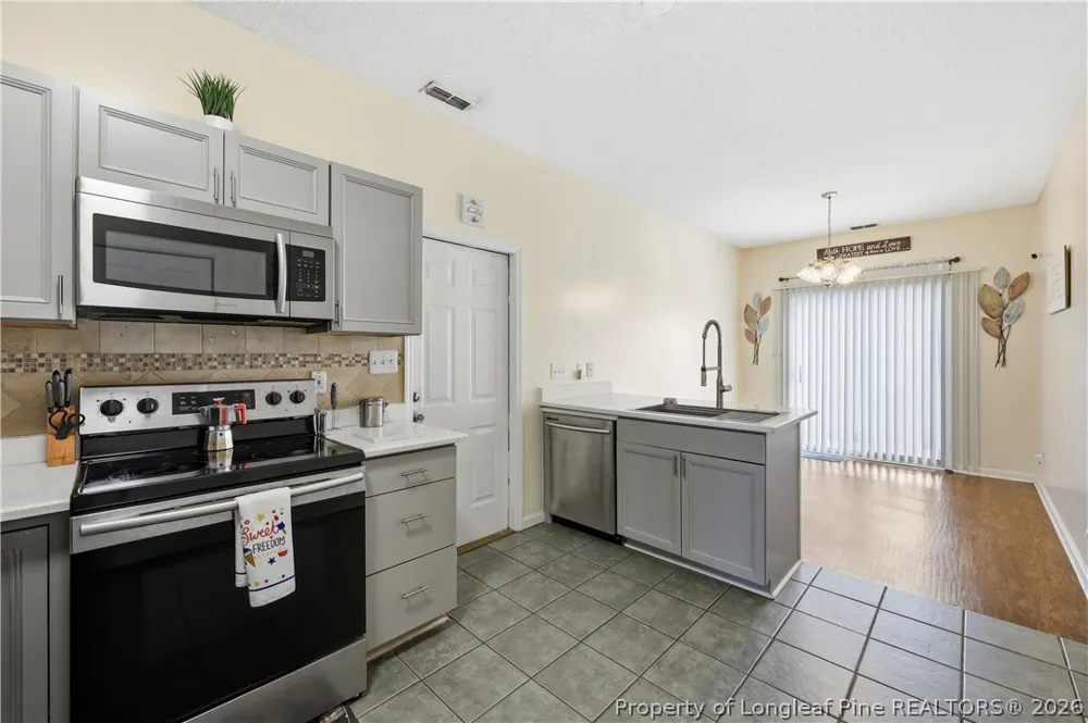 3827 Goforth Drive Hope Mills, NC 28348