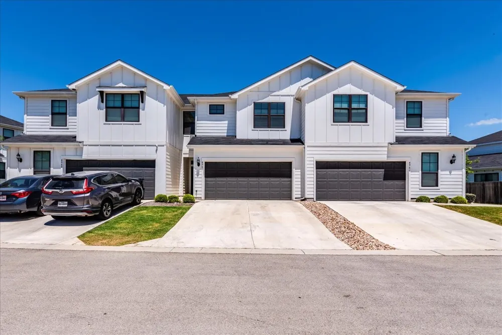 496 Fieldwood Drive #B Buda, TX 78610
