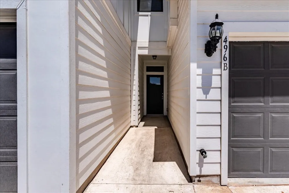 496 Fieldwood Drive #B Buda, TX 78610