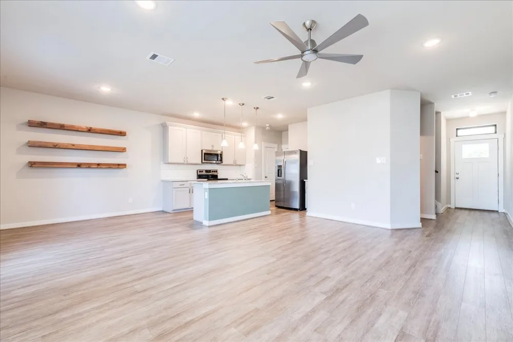 496 Fieldwood Drive #B Buda, TX 78610