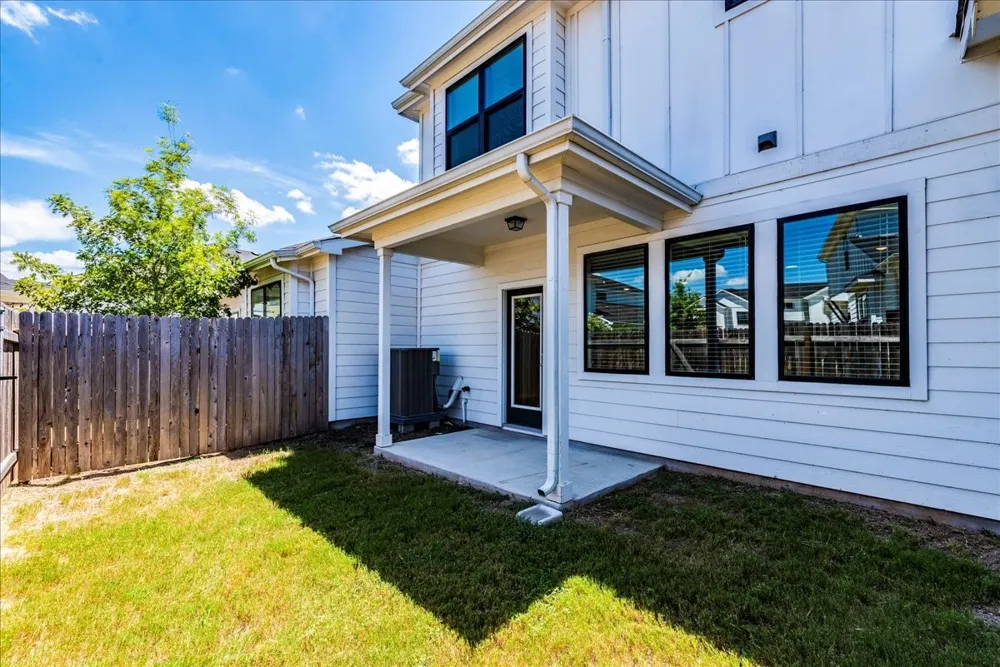 496 Fieldwood Drive #B Buda, TX 78610