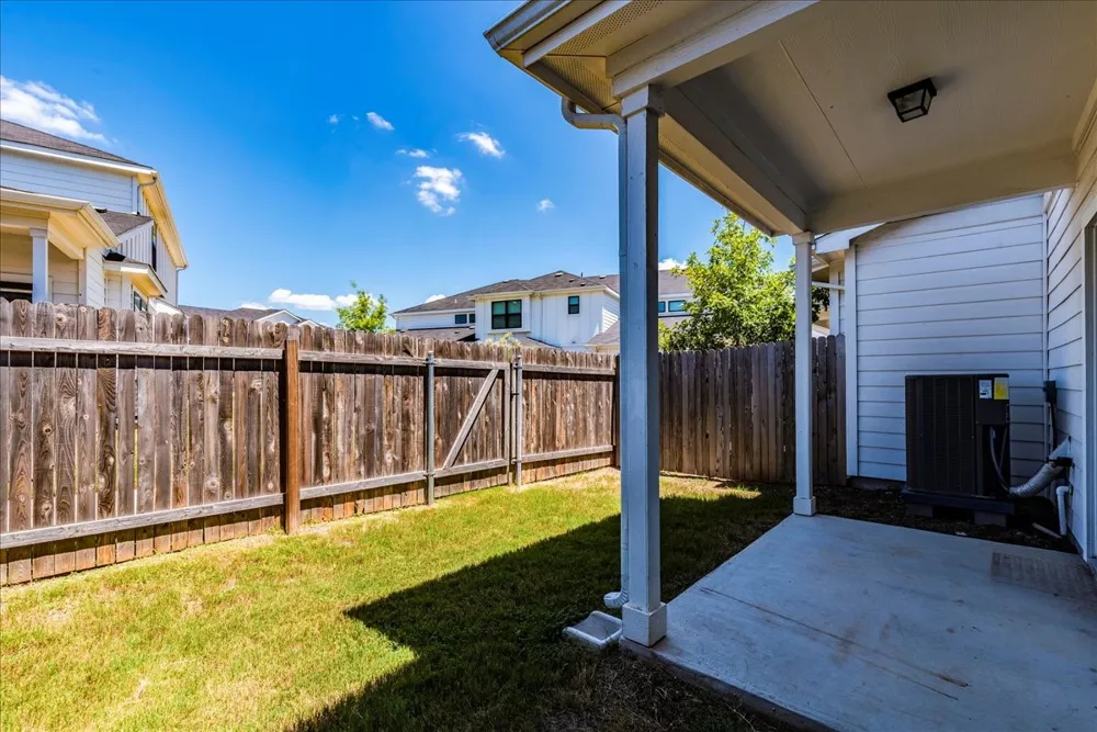 496 Fieldwood Drive #B Buda, TX 78610