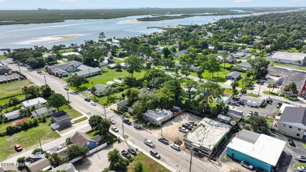 114 E Park Avenue Edgewater, FL 32132