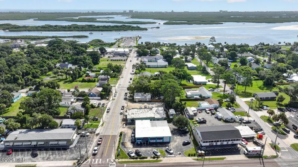 114 E Park Avenue Edgewater, FL 32132