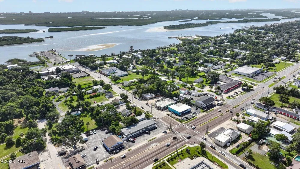 114 E Park Avenue Edgewater, FL 32132