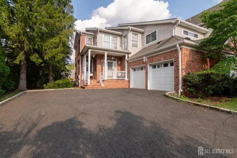 5 Newell Street