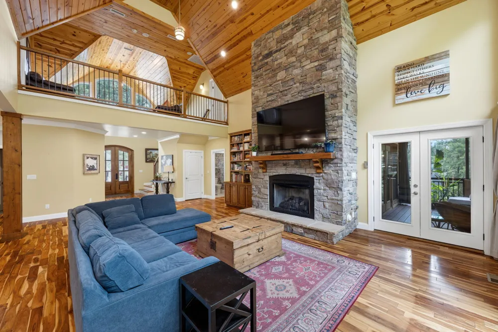 365 Lookout View Drive Jasper, TN 37347