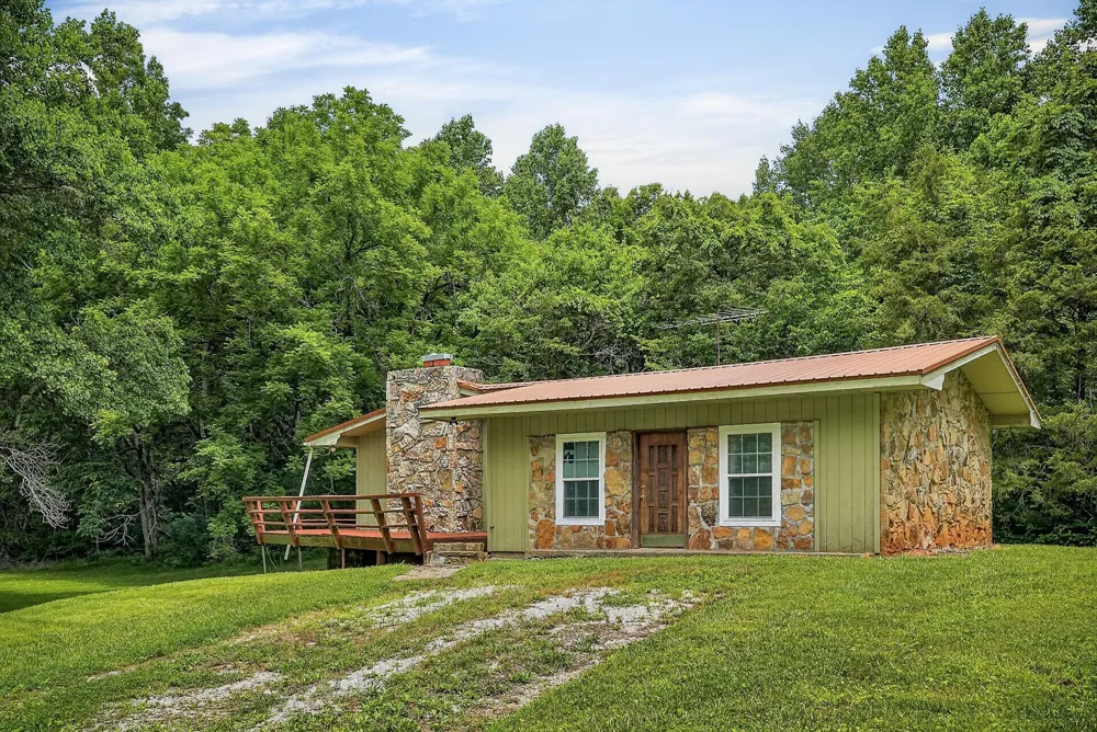 9249 Monterey Highway Sparta, TN 38583