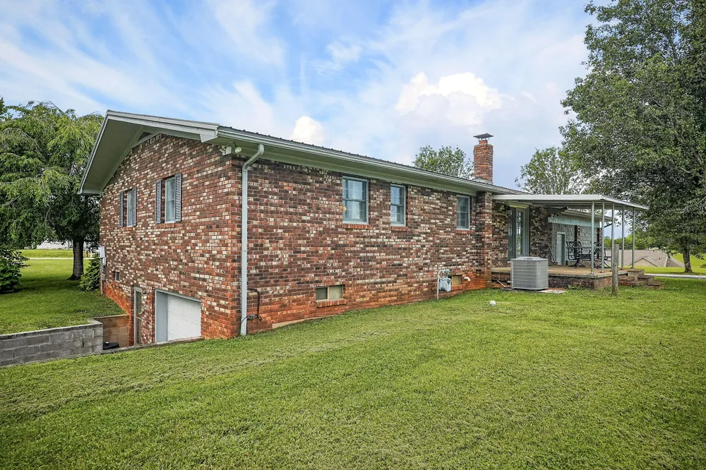 960 Country Club Road Sparta, TN 38583