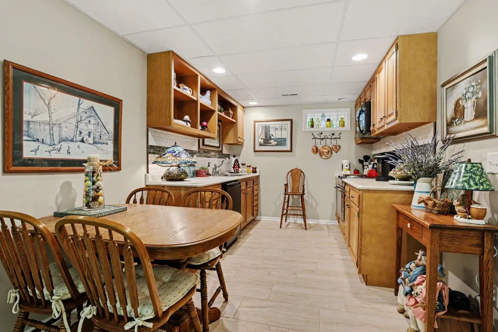8775 W S AVENUE Schoolcraft, MI 49087