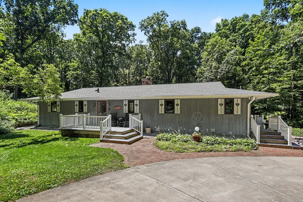 8775 W S AVENUE Schoolcraft, MI 49087