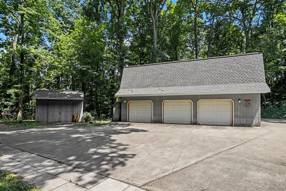 8775 W S AVENUE Schoolcraft, MI 49087