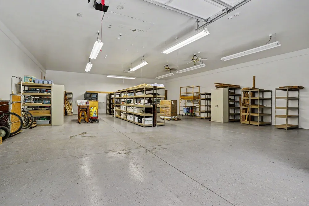 8775 W S AVENUE Schoolcraft, MI 49087