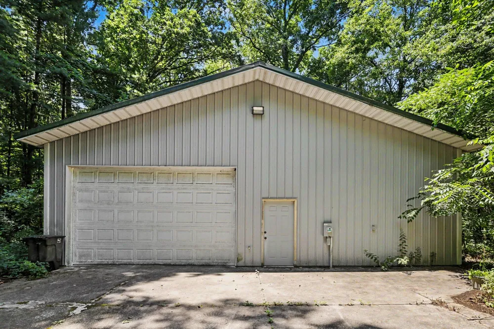 8775 W S AVENUE Schoolcraft, MI 49087