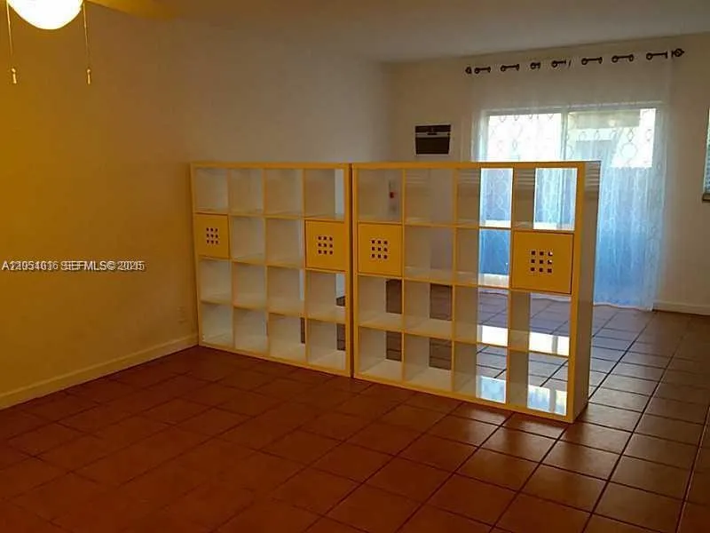 6715 Kendall Dr #707 Pinecrest, FL 33156